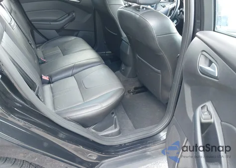 2013 Ford Focus Se z USA, uszkodzony, nr VIN 1FADP3K24DL305718